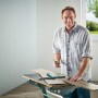 Wolfcraft Winkelschmiege mit Streichmaßfunktion im Einsatz beim Laminat verlegen.