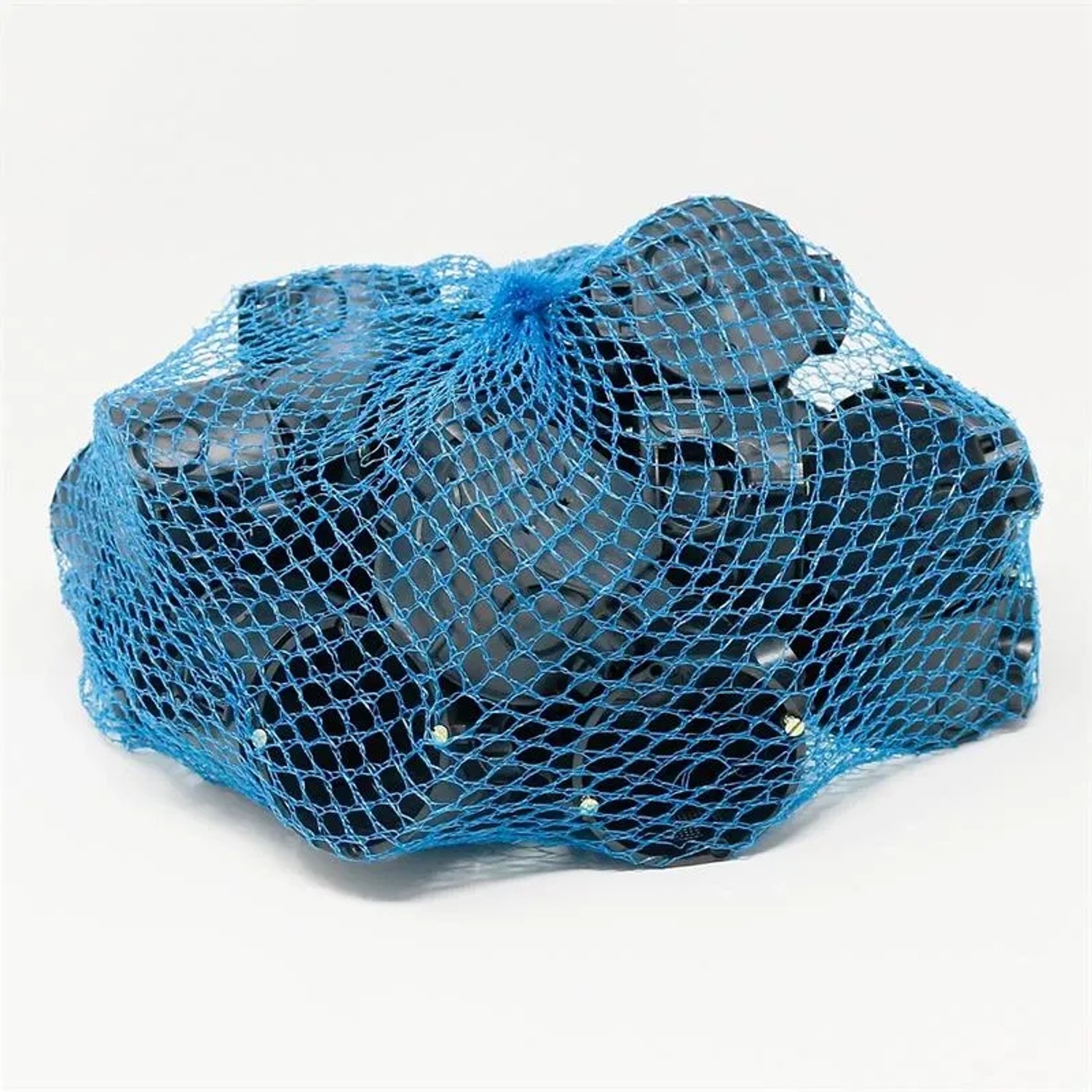 25er-Pack schwarze EGB UP Schalterdosen (Ø 60x41mm) mit Schrauben im blauen Netz.