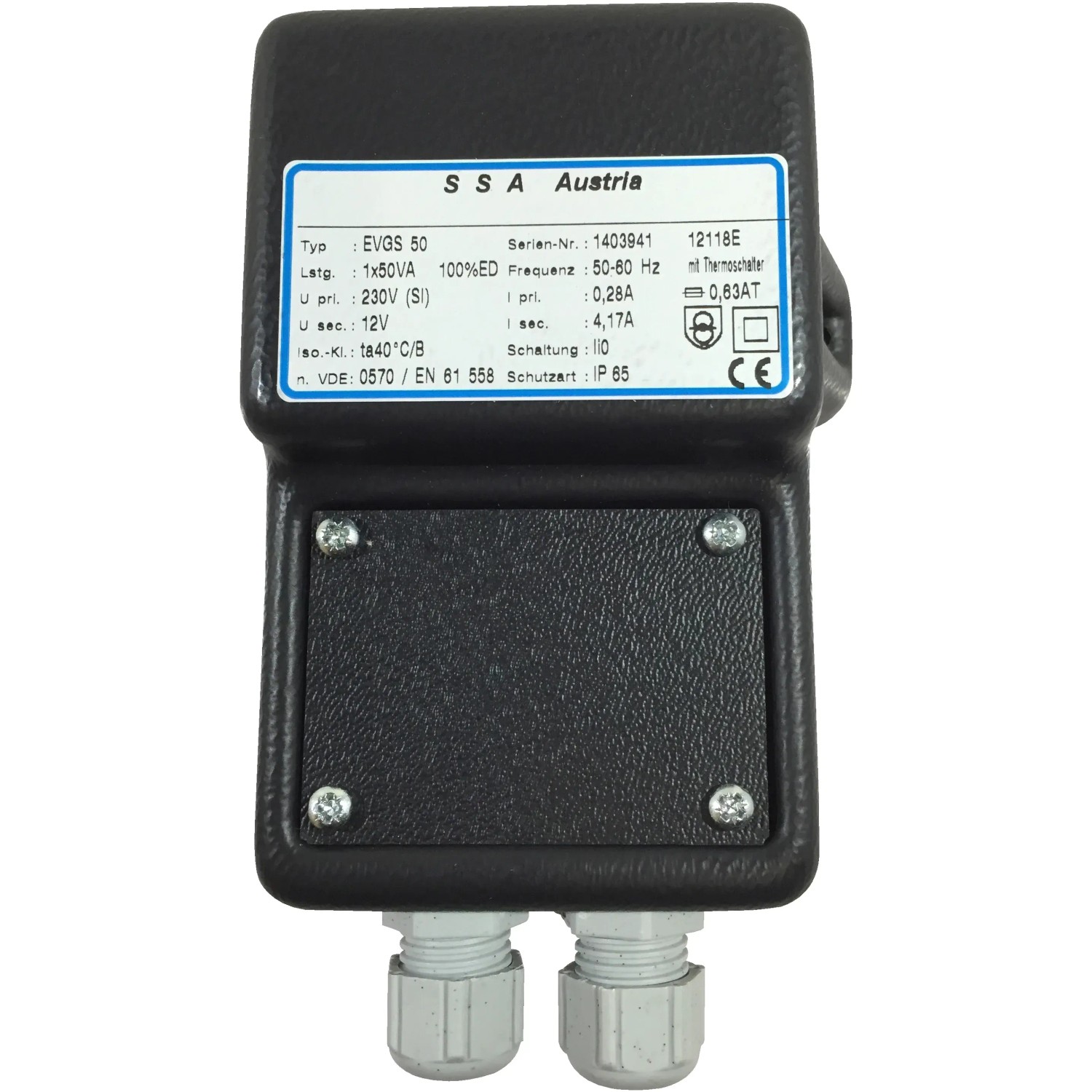 Schwarzer Trafo 50 VA für einen 12V Unterwasserscheinwerfer zur Poolbeleuchtung.