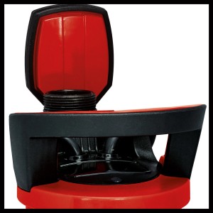 Detailaufnahme: Einhell GE-SP 4390 LL ECO Klarwasserpumpe mit rotem Gehäuse und schwarzem Tragegriff.