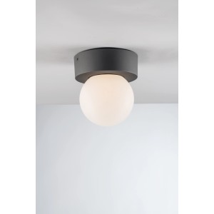 Anthrazitfarbene Eco-Light Außenwandleuchte Skittle mit runder, weißer Leuchtkugel.