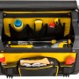 Offene Stanley FatMax Werkzeugtrage 1-79-213 mit Werkzeug in gelb/schwarz.