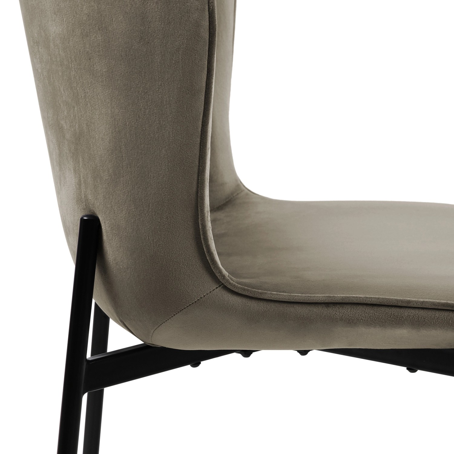 Detailansicht: Svita Mary Esszimmerstuhl Set, taupefarbener Samt, schwarze Beine.