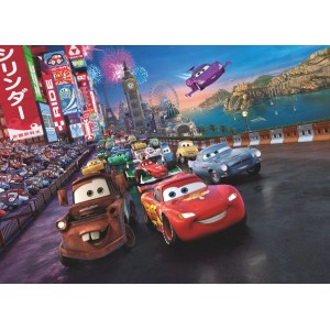 Disney Fototapete Cars Multicolor mit Lightning McQueen und Hook im Rennen.