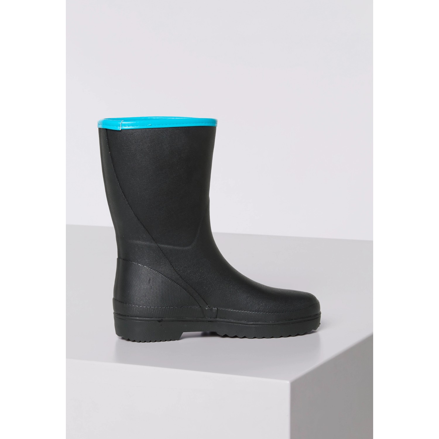 Schwarze Gardena Gummistiefel Mid Cut Unisex, Größe 36, für Gartenarbeit und mehr.