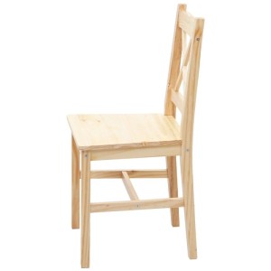 Heller Esszimmerstuhl aus lasiertem Kiefernholz im Landhausstil, mit X-Rückenlehne, Seitenansicht.