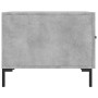 Set aus 2 grauen Couchtischen (50x50x40 cm) im Beton-Look mit schwarzen Metallbeinen.