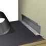 Alufarbenes Winkelblech (250x1000mm) zur Dachabdichtung an einer Wand montiert.