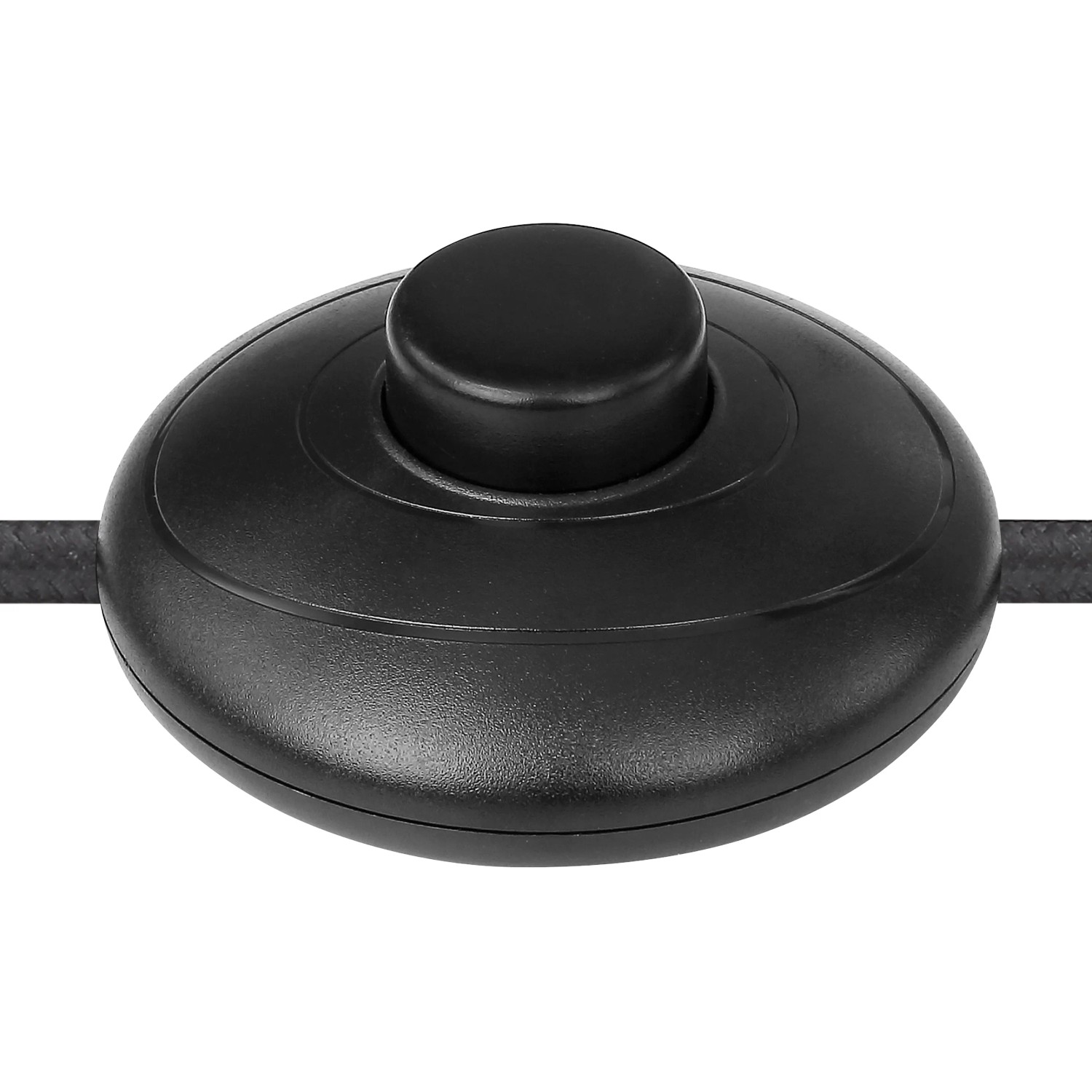 Detailaufnahme: Fußschalter der schwarzen LED Stehlampe Illa von Globo.