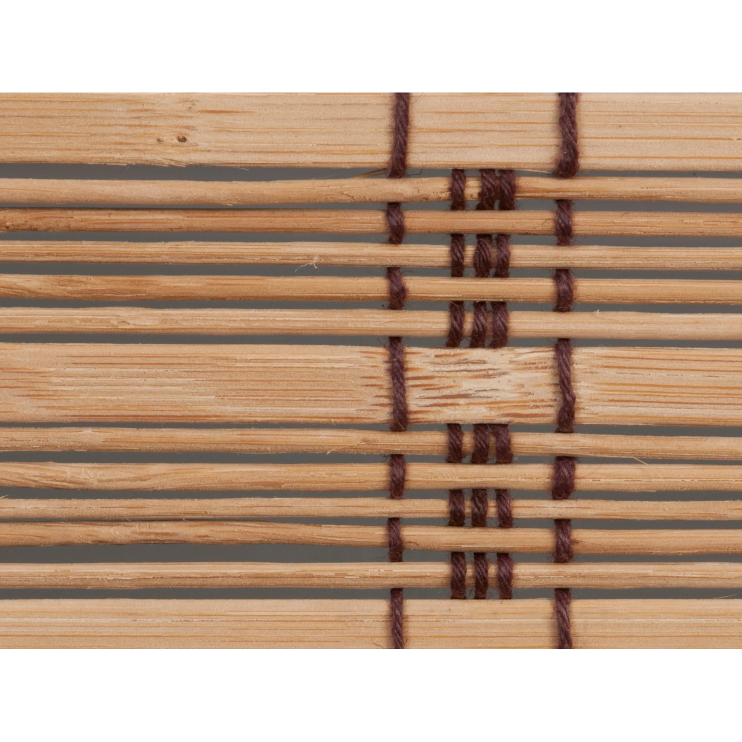 Detailaufnahme: OBI Bambus-Raffrollo Mataro, 60x160 cm, Eiche, natürliche Optik, Sicht- und Sonnenschutz.