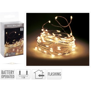 LED Lichterkette mit 40 warmweißen LEDs auf Silberdraht für Innen, mit Funkeleffekt.