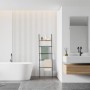 Relaxdays Handtuchleiter Stahl MDF Schwarz Braun mit Ablage Rutschfest Justierbar 150 cm x 45,5 cm x 20 cm 2,1 kg_2