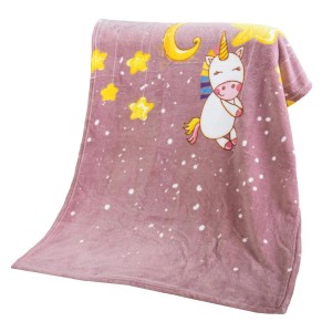 Bestlivings Baby Fleecedecke (75x100 cm) mit Einhorn-Motiv. Kuschelig weich und pflegeleicht.