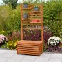 Merxx Sichtschutz mit Kissenbox und Ablage aus geöltem Akazienholz im Garten.