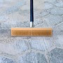 Relaxdays Drahtbesen 2er Set Buchenholz Stahlborsten 30 cm Breite_5