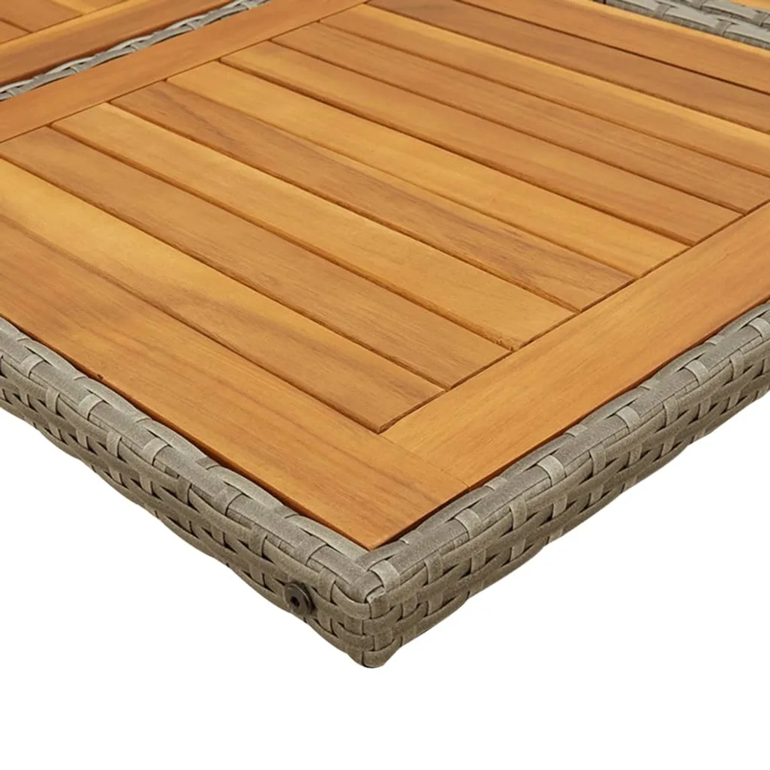 Detailansicht Gartentisch der vidaXL Essgruppe aus grauem Rattan mit Akazienholzplatte.