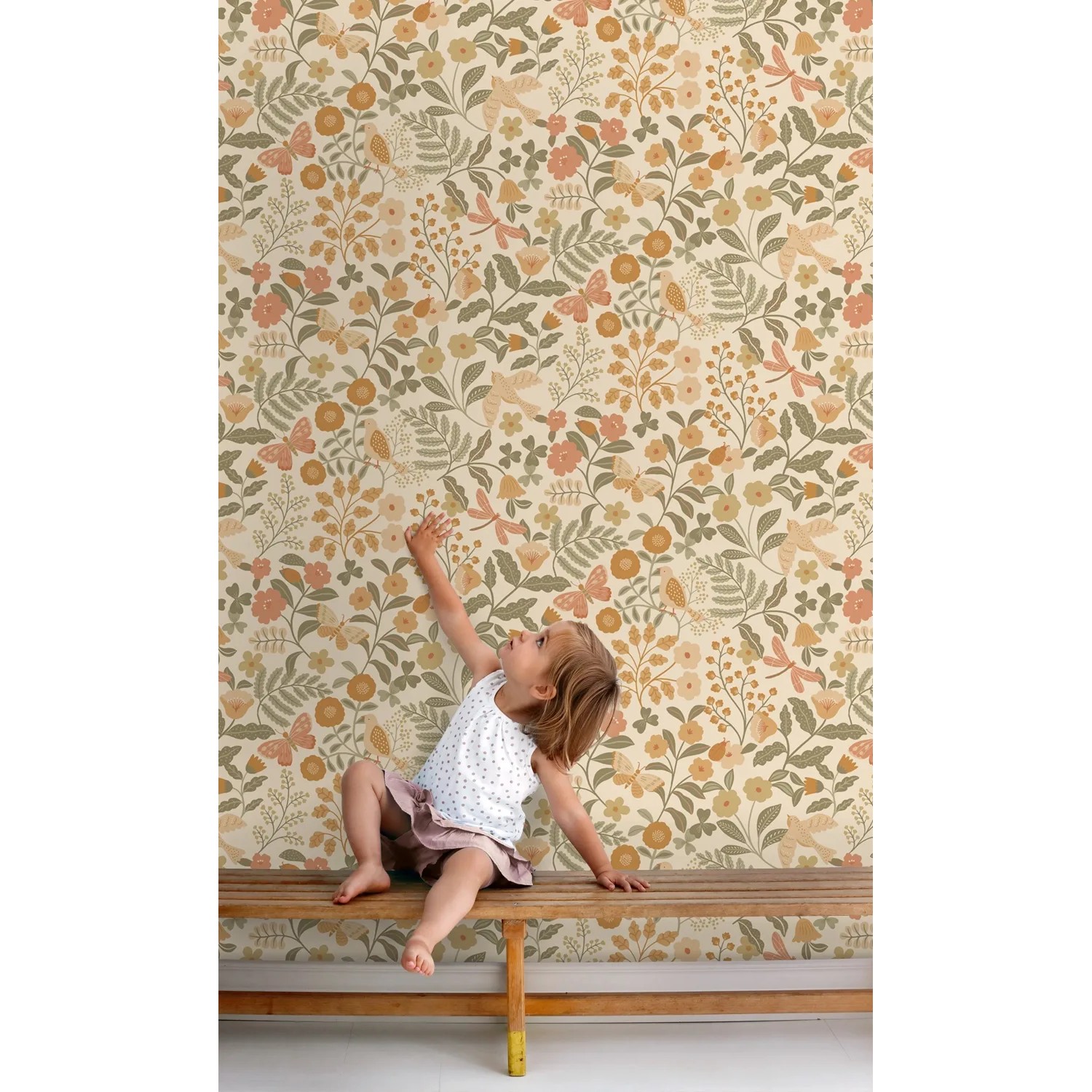 ESTAhome Vliestapete mit Blumen, Vögeln und Schmetterlingen in Orange, Graugrün. Ideal für Kinderzimmer.