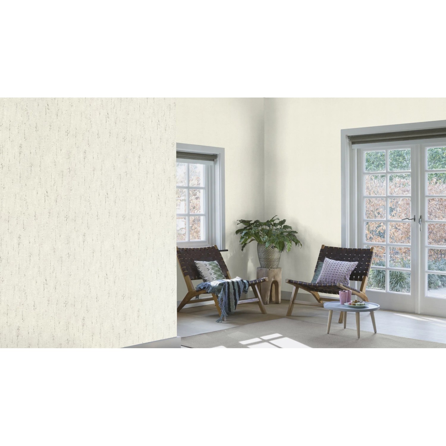 Rasch Vliestapete Tapetenwechsel II 898231, Uni Creme mit Glimmer, im Wohnraum.