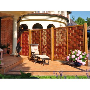 T & J Weidengeflechtzaun Ätna, 120x180 cm, als Sichtschutz im Garten mit Sitzgelegenheit.