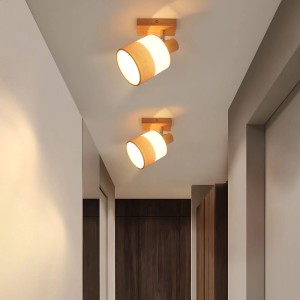 Zwei ZMH LED Deckenstrahler Vintage aus Holz und Leinen in einem Flur. Schwenkbare Retro-Lampen mit E14 Fassung.