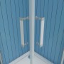 Detailaufnahme: Silbermatte Eckdusche 80x80 mit Griffen. Duschkabine mit ESG Sicherheitsglas.