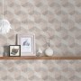 Vliestapete mit 3D-Effekt, geometrischem Muster, Glitzer und leichter Struktur in Beige und Creme.
