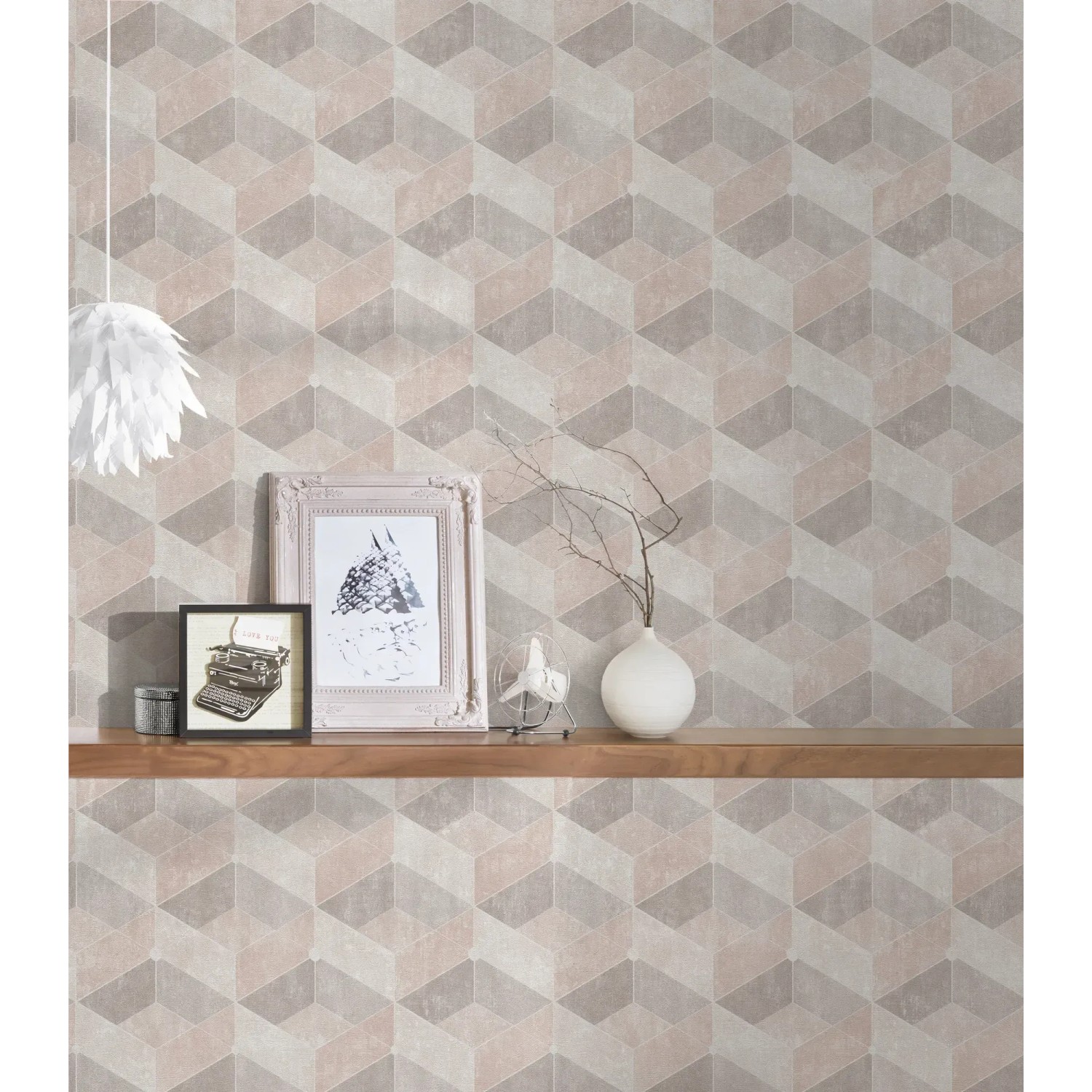 Vliestapete mit 3D-Effekt, geometrischem Muster, Glitzer und leichter Struktur in Beige und Creme.