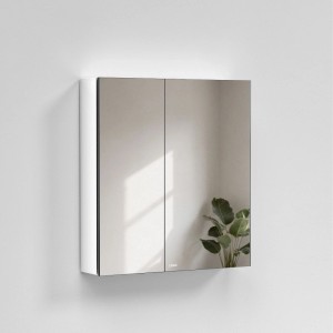 Weißer Emke Spiegelschrank 60x65cm mit zwei Spiegeltüren, wandmontiert. Modernes Badezimmerschrank-Design für Waschtisch.