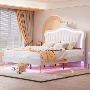 Weißes okwish Polsterbett mit LED-Leuchten und Muschel-Kopfteil im Kinderzimmer.