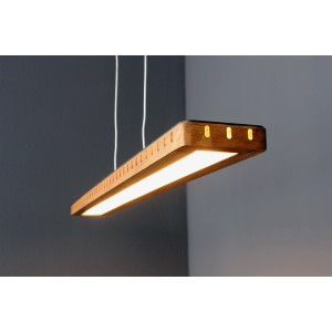 Moderne LED-Pendelleuchte Solaris in Schwarz-Holz, 70x120 cm. Dimmbar, warmweißes Licht für gemütliche Atmosphäre.