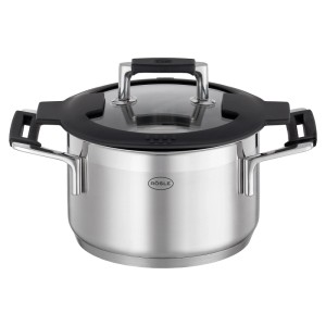 RÖSLE Kochtopf 16 cm Silence Pro aus Edelstahl mit Glasdeckel, schwarzem Silikonrand und Griffen für einfaches Abgießen.