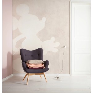 Komar Vliesfototapete Mickey Contour im Raum mit Sessel. Fototapete mit Mickey Maus Umriss.