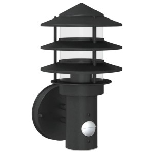 Schwarze Furnicato Außenwandleuchte aus Edelstahl mit Bewegungsmelder und gestuftem Design.