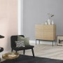 Wohnraum mit Rasch Vliestapete Tapetenwechsel II 523157 Uni Glitzer Rosa an der Wand.