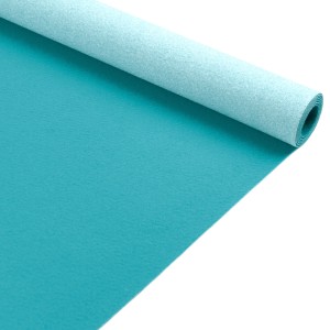 Türkiser Eventteppich Podium als Rollenware, ideal für Messen und Events.