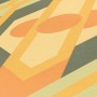 Retro Tapete mit geometrischem Muster in Grün, Gelb, Orange und Ocker-Braun.