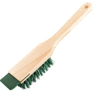 Rasenmäher-Bürste aus Holz mit grünen Borsten und grünem Kunststoffschaber. Rasenmäher Zubehör.