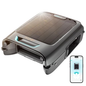 Dunkelgrauer, solarbetriebener Poolskimmer Surfer S2 mit App-Steuerung. Reinigt kabellos die Pooloberfläche.