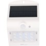 Weiße LED Solar-Außenleuchte mit Sensor. Flutlicht für Wandmontage.