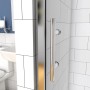 Detailaufnahme: Duschparadies Schiebetür 100cm mit Griff aus Chrom, Nischentür aus Klarglas.