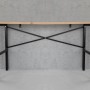 rikta Werkbank 159 cm mit Holzplatte und schwarzem Stahlgestell.