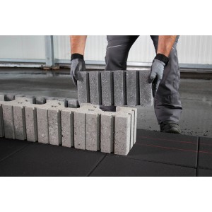 EHL Tribus Basisstein Grau 20x20x18 cm im Aufbau. Mauerstein für Garten- und Landschaftsbau.