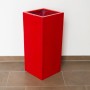 Hochglanz-roter Pflanzkübel Säule aus Fiberglas, 30x30x68cm, für Innen- und Außenbereich.