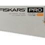 Fiskars Handsäge Pro 38 cm mit Power Tooth Blatt und orange-schwarzem Griff.
