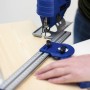 LUX Trockenbaulineal 35 cm im Einsatz mit Stichsäge zum Schneiden von Holz.