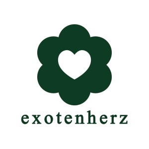 Logo von Exotenherz, einem Anbieter für Bonsai, mit einem grünen Blüten-Herz.