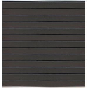 Anthrazitfarbene Zaunlamelle aus WPC für das T & J Wollbach Steckzaunsystem.