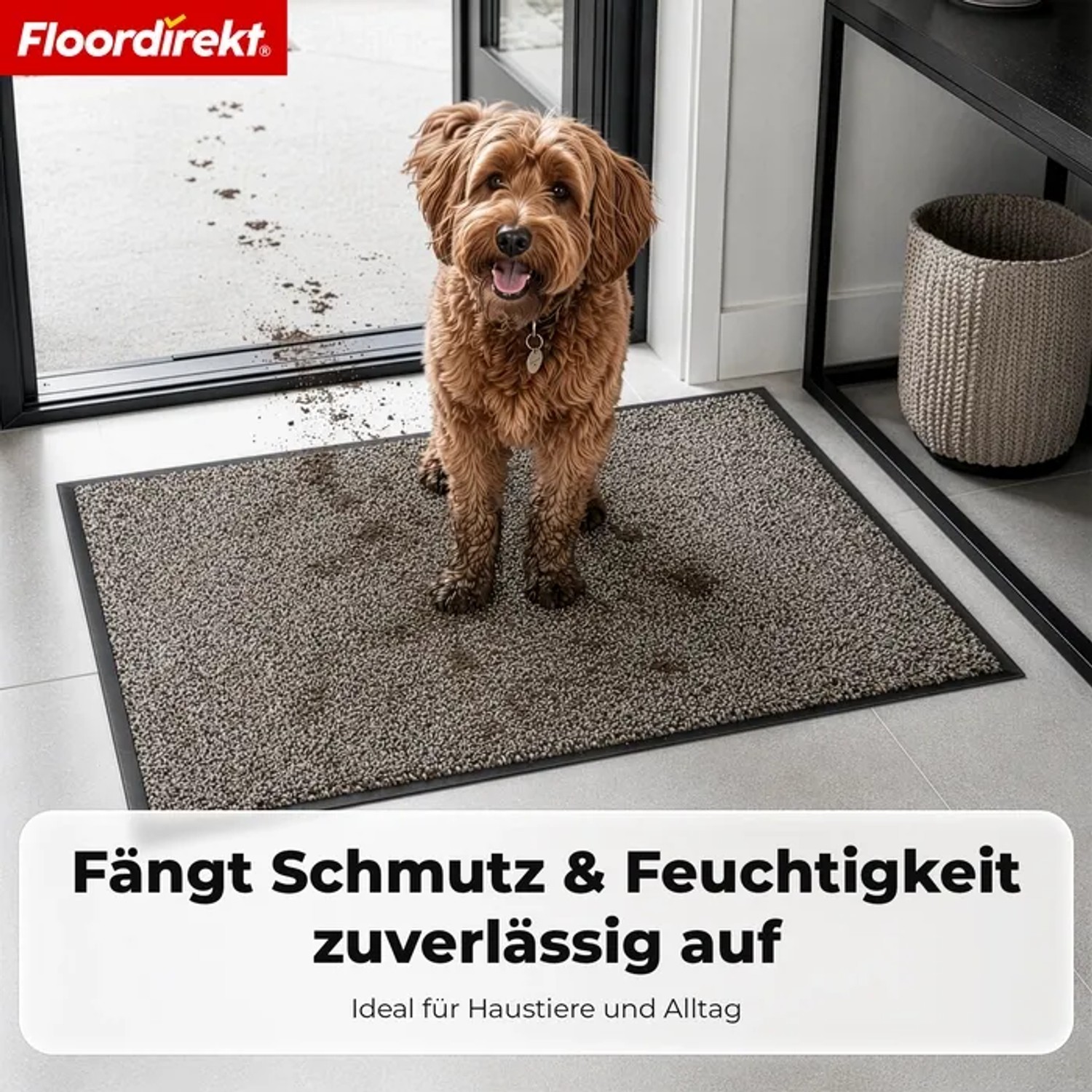 Beige Floordirekt KARAT Schmutzfangmatte mit Hund im Eingang. Fängt Schmutz & Feuchtigkeit. Waschbar, rutschfest, 100x150 cm.