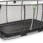 Schwarzes EXIT Allure Premium Bodentrampolin mit Sicherheitsnetz, eingelassen.