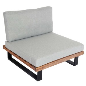 MCW Lounge-Sessel H54 mit hellgrauen Polstern, hellbraunem Akazienholz und schwarzem Aluminiumgestell.